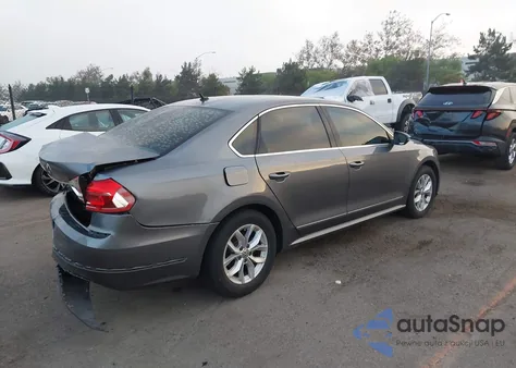 2016 Volkswagen Passat 1.8T S z USA, uszkodzony, nr VIN 1VWAT7A33GC061992